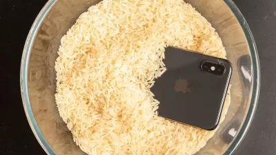 3 Langkah Ampuh Nyalakan Fungsi Water Eject iPhone, Solusi Cepat Speaker Mendem!