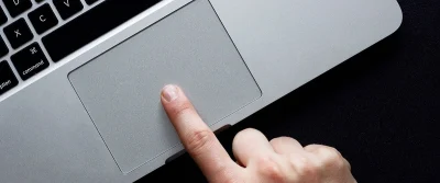 Trackpad MacBook Tidak Responsif: 10 Penyebab & Solusi Ampuh (UPDATE 2026)