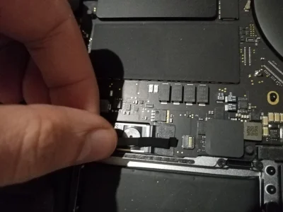 5 Alasan Kenapa Harus Service Baterai MacBook di iSeven Service – Cuma 1 Jam Dapetin Garansi 6 Bulan