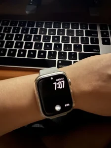 Apple Watch Generasi Lama: Harga Bekas Murah, Manfaat Tetap Maksimal di 2025