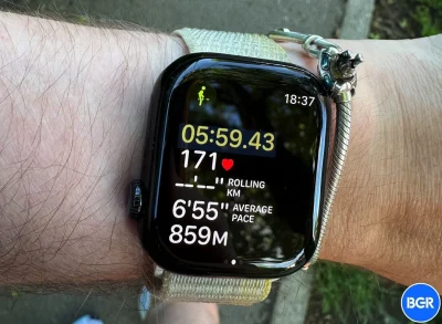Apple Watch Generasi Lama: Harga Bekas Murah, Manfaat Tetap Maksimal di 2025