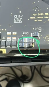 IC Power MacBook Rusak? Tidak Bisa Nyala Tapi Charger Masuk? Kenali Tanda IC Power Rusak dan Solusinya [Panduan 2025]