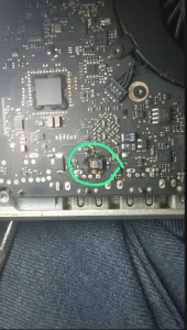 IC Power MacBook Rusak? Tidak Bisa Nyala Tapi Charger Masuk? Kenali Tanda IC Power Rusak dan Solusinya [Panduan 2025]