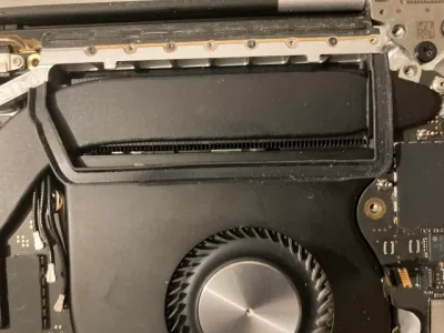 MacBook Sering Panas? Ini Biang Keroknya dan Solusi Ampuh Mengatasinya! [Panduan di Tahun 2025]