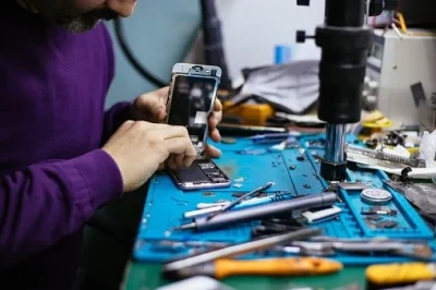Cara Membedakan Sparepart Apple Original dan KW: Panduan Lengkap Sebelum Kamu Servis [Rekomendasi 2025]