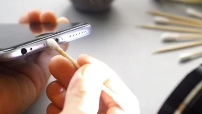 7 Cara Merawat iPhone yang Sering Terlupakan Pengguna – Plus Risiko Jika Diabaikan