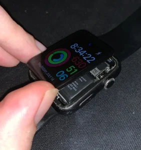 Ganti Baterai Apple Watch di iSeven Service – Mulai 250 Ribu, Garansi 3 Bulan!