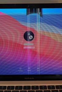 Layar MacBook M1 Mudah Rusak? 5 Fakta Mengejutkan yang Wajib Anda Tahu!