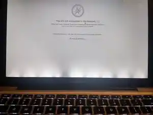 3 Gejala Fatal Layar MacBook Rusak: Mengenal Apa Itu Flexgate dan Solusi Hematnya!