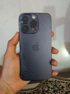 Ganti Backglass iPhone 14 Pro: 7 Bahaya Fatal Jika Dibiarkan Rusak!