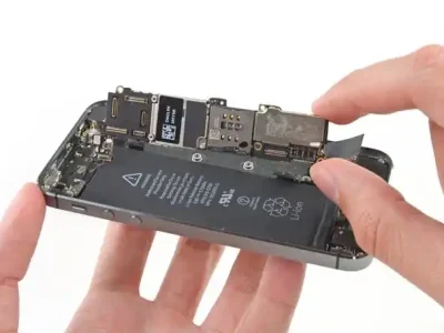 Langkah Darurat Apa yang Harus Dilakukan Jika iPhone Terkena Air (100% Ampuh di 2026!)