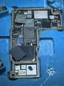 IC Charger iPhone 16 Rusak? Ini 5 Penyebab Fatal & Solusi Ampuh 2026!