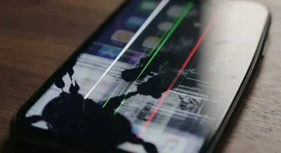 Kenapa Harus Ganti LCD iPhone 11 Original Copotan (Layar Tetap Bening!)